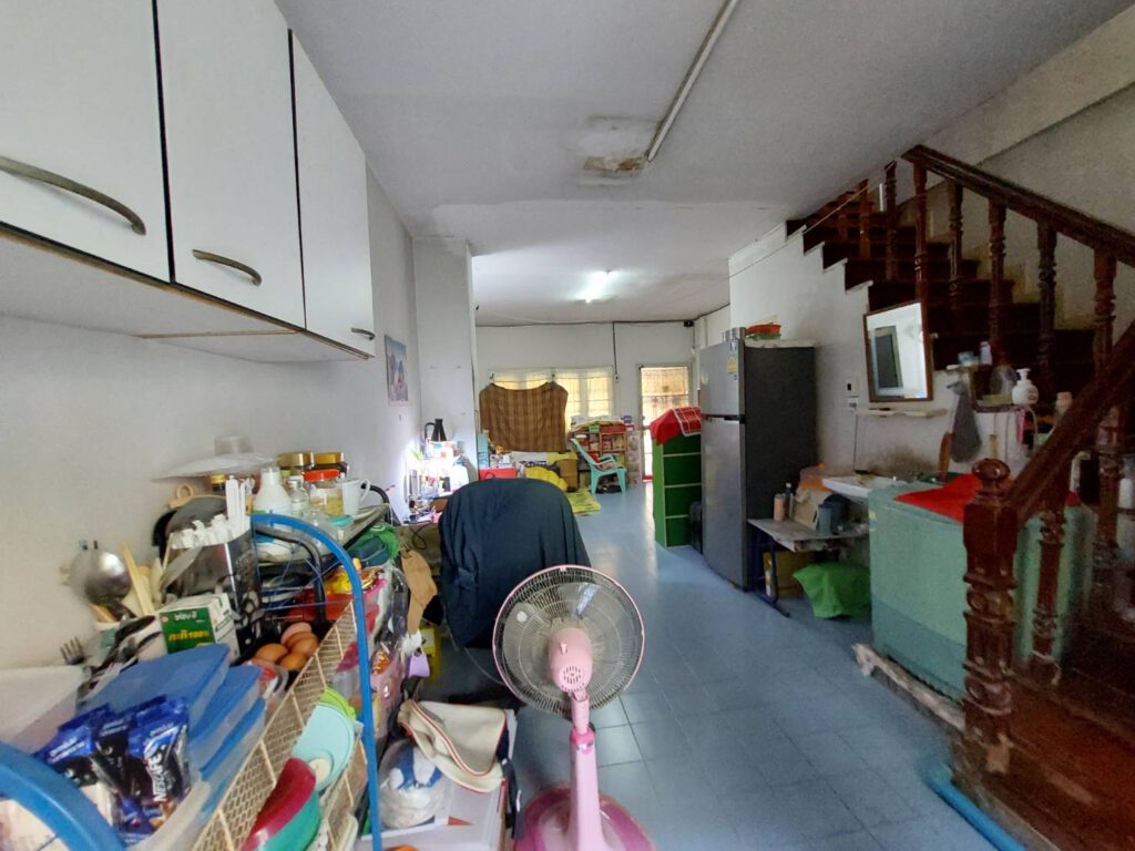 84670