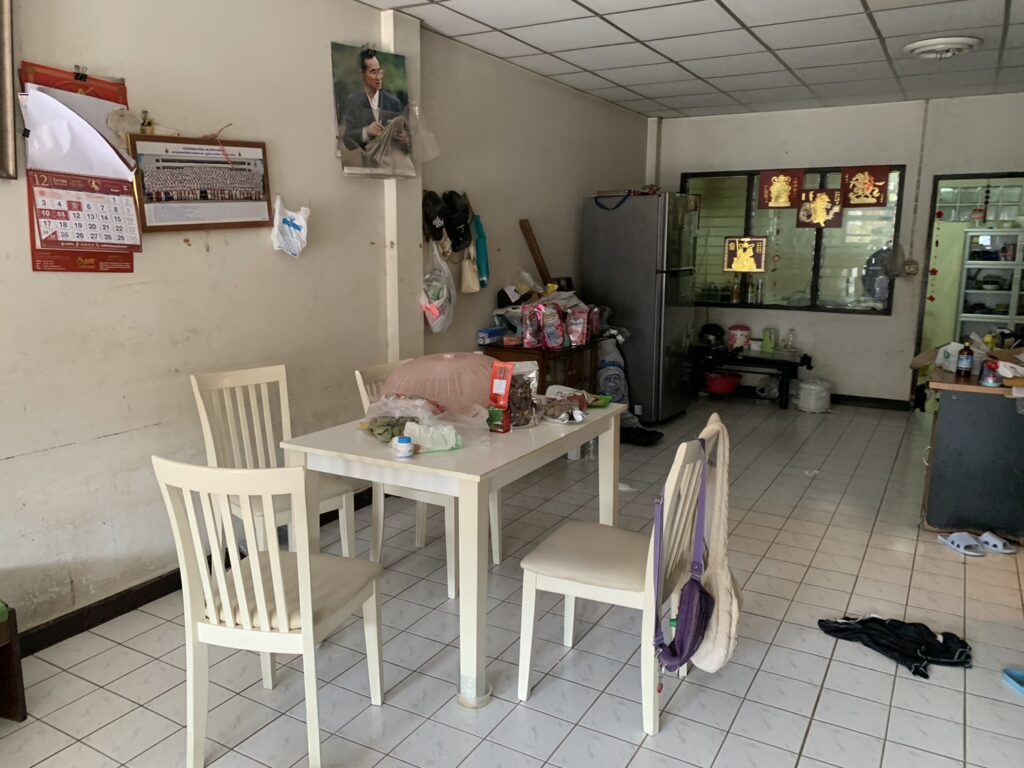 line_oa_chat_231205_125024_group_3_0