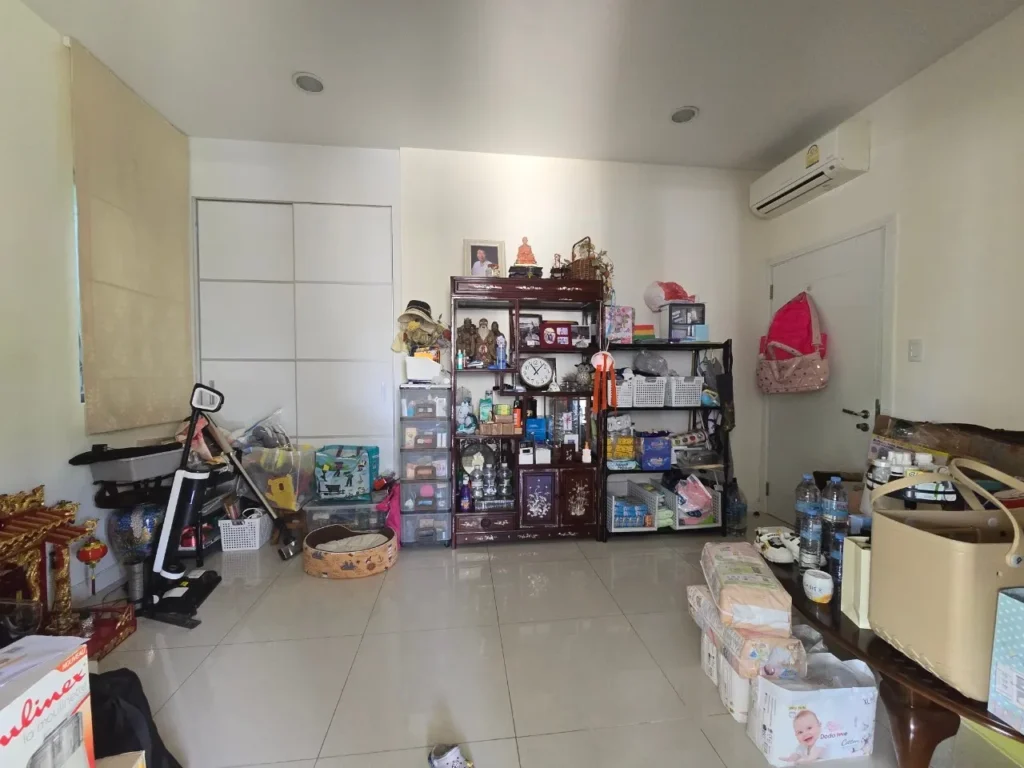 LINE_ALBUM__2109_240614_19_10_11zon