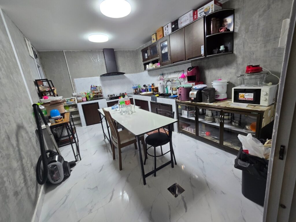 LINE_ALBUM__2371_240922_25