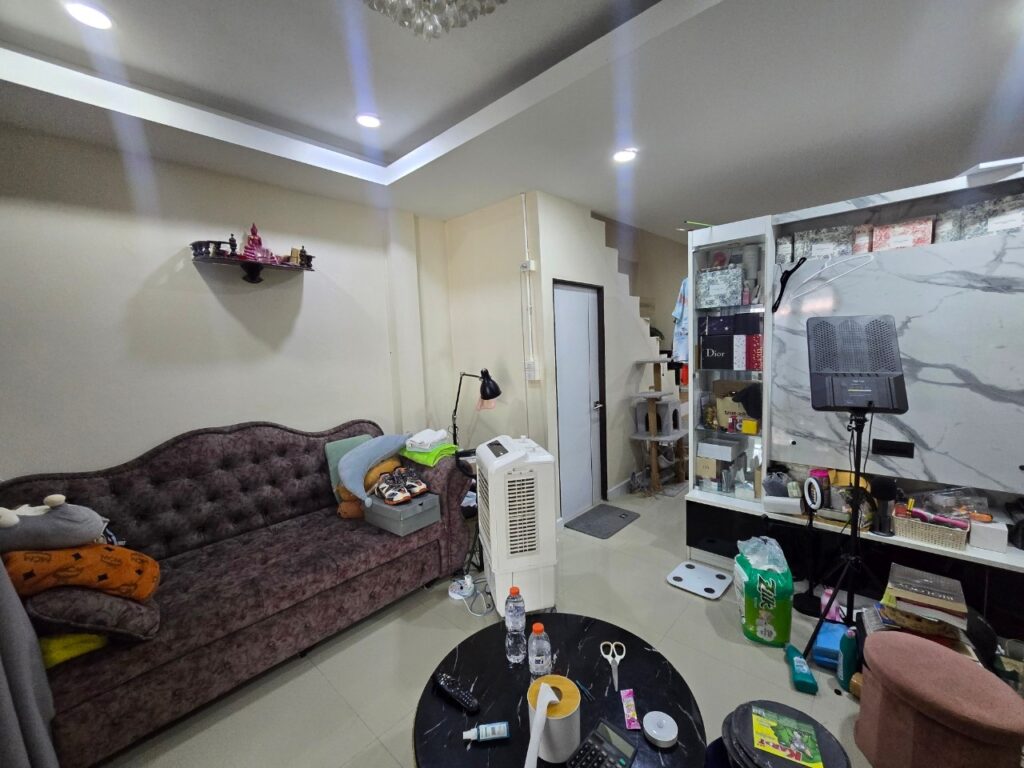 LINE_ALBUM__2411_241008_10