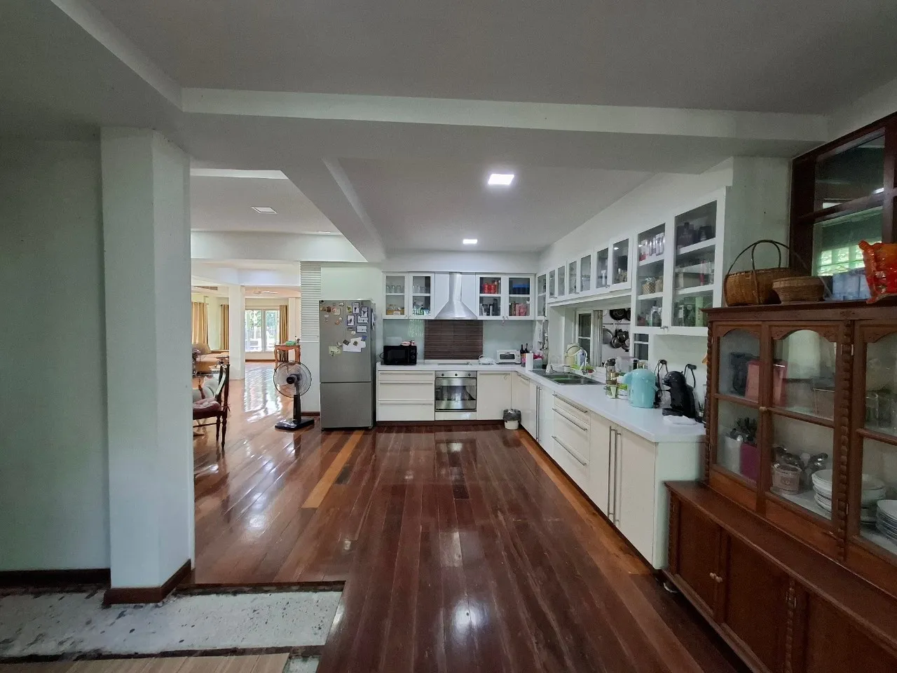 รูปทรัพย์ 12