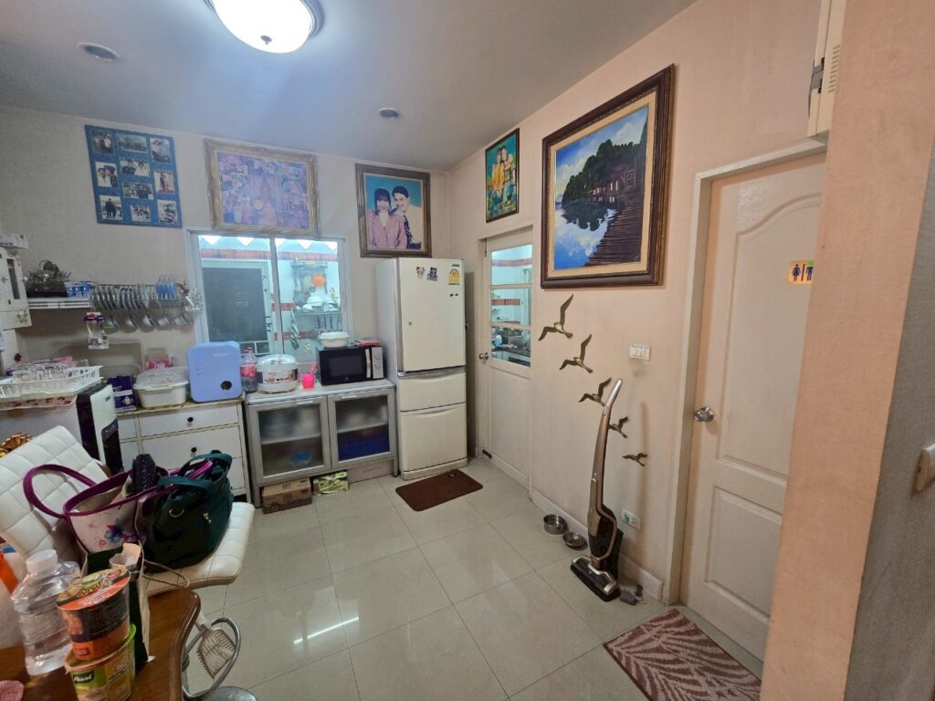 LINE_ALBUM__2810_250404_10
