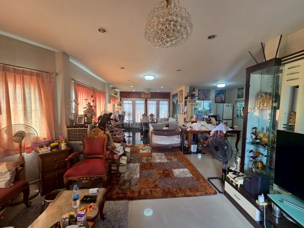 LINE_ALBUM__2810_250404_11