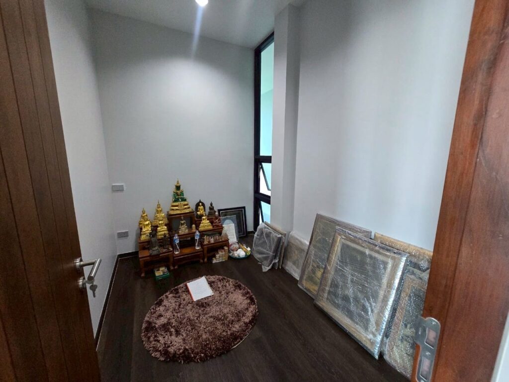 LINE_ALBUM__2944_250524_1
