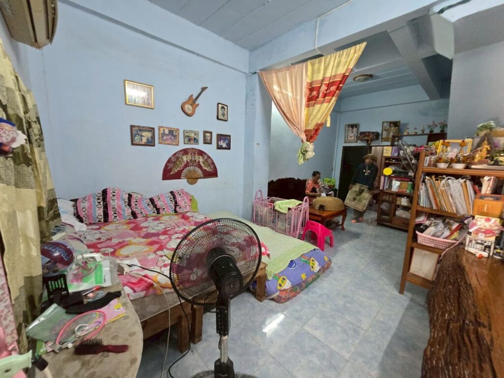 LINE_ALBUM__2966_250528_9