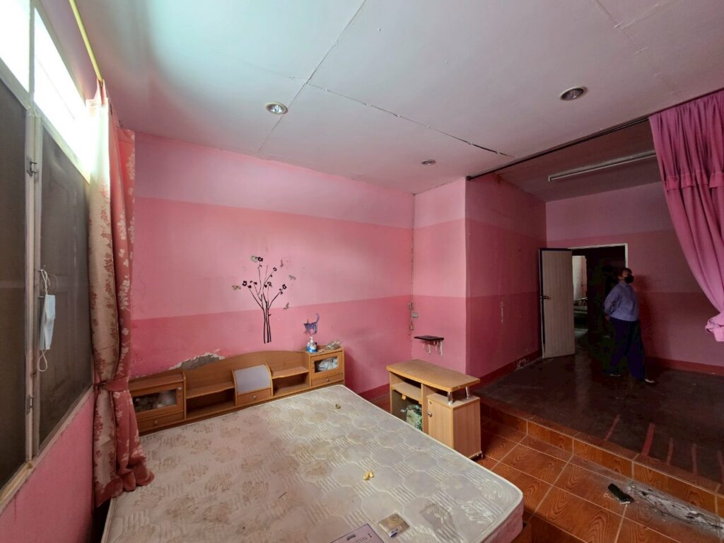 LINE_ALBUM__B1065_250602_1