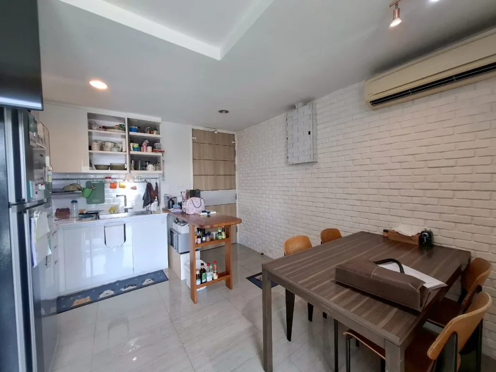 LINE_ALBUM_สุขุมวิท 64_250622_20_7